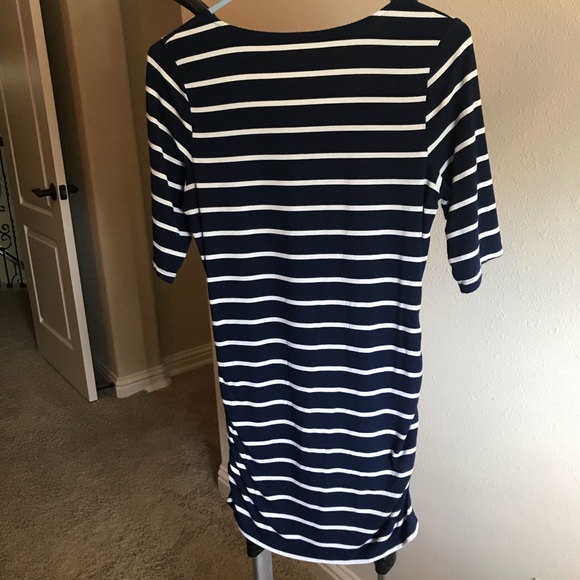 Pair of Maternity Shirts - Picture 6 of 7